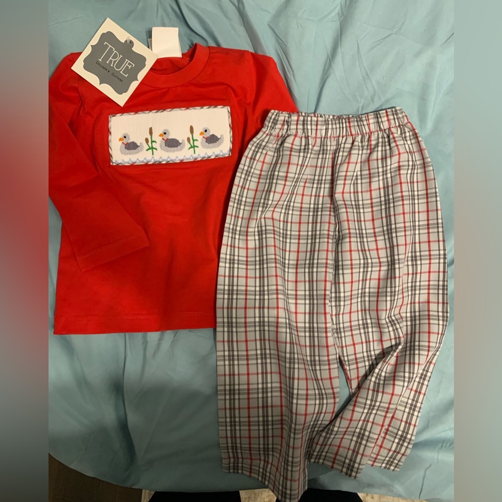 Boys 2 Piece Duck smocked set NWT